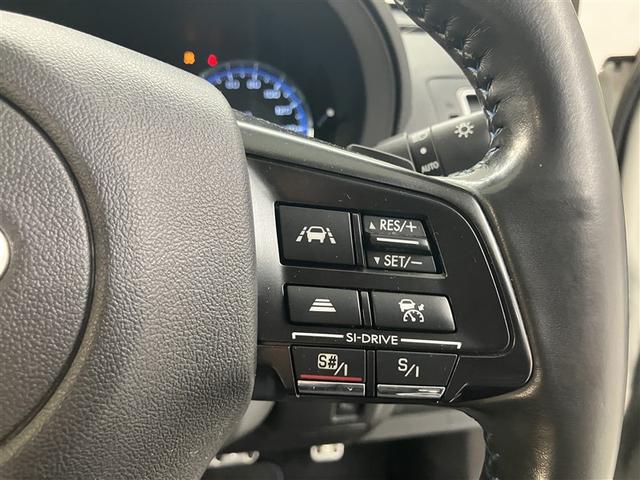 レヴォーグ 2.0GT-Sアイサイト デュアルエアバッグ プリクラッシュ DVD再生機能 イモビライザー ナビTV クルコン 半革シート サイドエアバック フルタイム4WD メモナビ アルミ LEDへッドライト パワーウィンドウ ETC(11枚目)