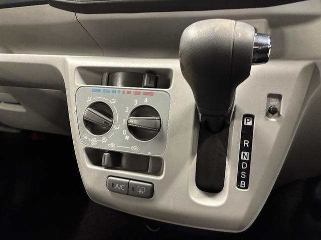 ご希望のお車をご確認していただき、ご購入に関する事、保険、乗換、下取り等何でもご相談下さい。