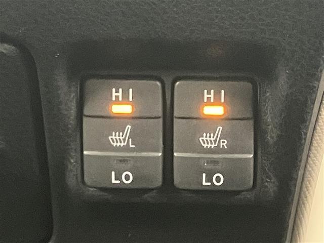 ノア ハイブリッドSi ダブルバイビー LEDヘッドライト クルコン 横滑り防止装置 盗難防止システム エアバッグ アルミ メモリ-ナビ スマキー ABS ナビ&TV デュアルエアバッグ ETC DVD パワーウインドウ 三列シート 地TV(16枚目)