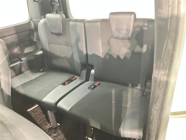 ノア ハイブリッドSi ダブルバイビー LEDヘッドライト クルコン 横滑り防止装置 盗難防止システム エアバッグ アルミ メモリ-ナビ スマキー ABS ナビ&TV デュアルエアバッグ ETC DVD パワーウインドウ 三列シート 地TV(18枚目)