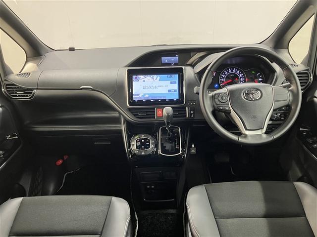 ノア Si ダブルバイビー LEDヘッドランプ オートクルーズコントロール ナビ&TV ワンオーナー 両側パワースライドドア ミュージックプレイヤー接続可 アルミホイール DVD再生 ドラレコ VSC 4WD メモリーナビ(5枚目)