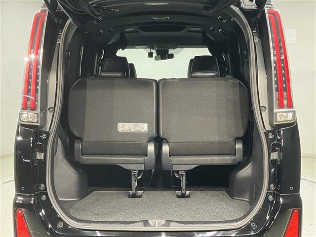 ノア Si ダブルバイビー LEDヘッドランプ オートクルーズコントロール ナビ&TV ワンオーナー 両側パワースライドドア ミュージックプレイヤー接続可 アルミホイール DVD再生 ドラレコ VSC 4WD メモリーナビ(20枚目)