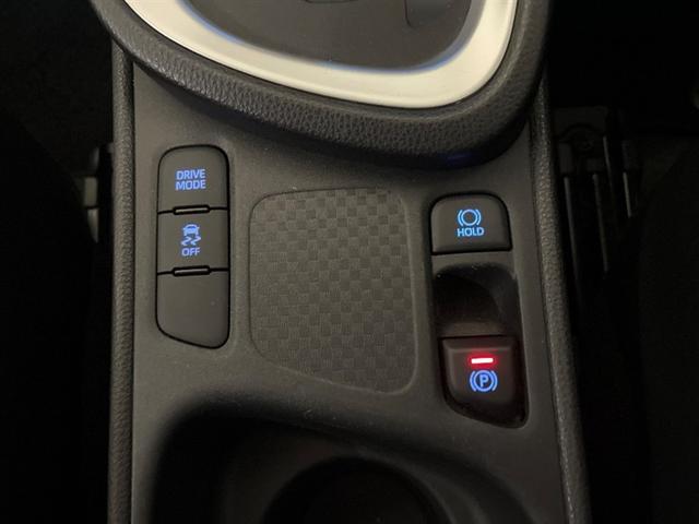 ヤリスクロス Ｚ　バックモニタ　横滑り防止システム　イモビ　カーテンエアバッグ　ナビ　クルーズＣ　エアコン　スマートキ－　アルミ　キーフリー　パワステ　ダブルエアバック　ＬＥＤヘット　エアバッグ　ＡＢＳ　ＥＴＣ車載器（10枚目）