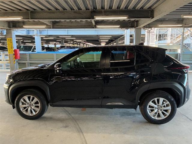 ヤリスクロス ハイブリッドＧ　ＴＳＳ　１００Ｖ　イモビライザー　バックモニタ－　エアコン　インテリキー　パワーウィンド　Ｗエアバック　オートクルーズ　メディアプレイヤー接続　キーフリー　横滑防止装置　サイドエアバッグ　エアバッグ（2枚目）