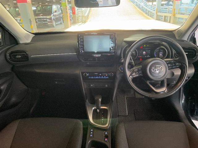 ヤリスクロス ハイブリッドＧ　ＴＳＳ　１００Ｖ　イモビライザー　バックモニタ－　エアコン　インテリキー　パワーウィンド　Ｗエアバック　オートクルーズ　メディアプレイヤー接続　キーフリー　横滑防止装置　サイドエアバッグ　エアバッグ（5枚目）