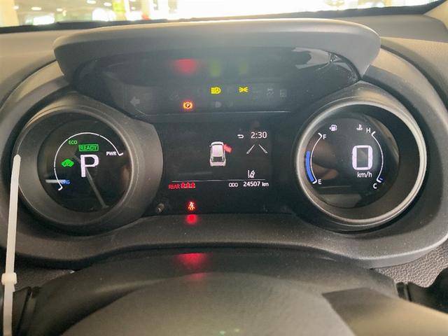 ヤリスクロス ハイブリッドＧ　ＴＳＳ　１００Ｖ　イモビライザー　バックモニタ－　エアコン　インテリキー　パワーウィンド　Ｗエアバック　オートクルーズ　メディアプレイヤー接続　キーフリー　横滑防止装置　サイドエアバッグ　エアバッグ（7枚目）