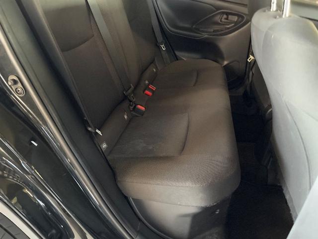 ヤリスクロス ハイブリッドＧ　ＴＳＳ　１００Ｖ　イモビライザー　バックモニタ－　エアコン　インテリキー　パワーウィンド　Ｗエアバック　オートクルーズ　メディアプレイヤー接続　キーフリー　横滑防止装置　サイドエアバッグ　エアバッグ（12枚目）