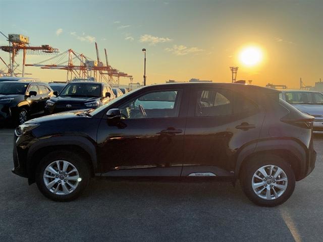 ヤリスクロス G ETC装備 リヤカメラ スマートエントリー イモビライザー オートエアコン アルミホイール ナビ キーレス パワーウィンドウ クルコン ABS ドライブレコーダー メモリーナビ エアバッグ(2枚目)