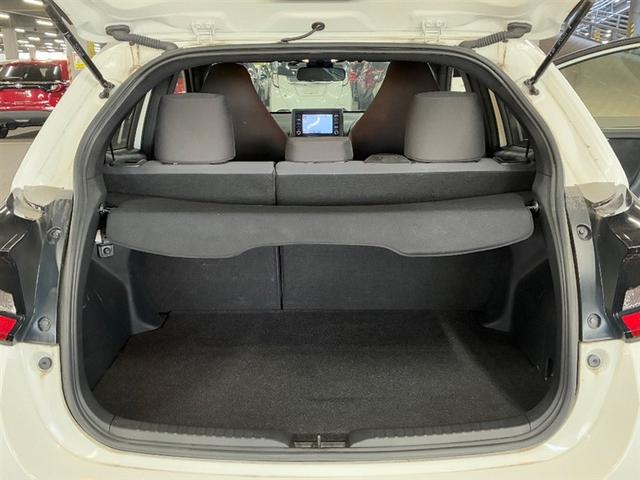 ヤリス ハイブリッドX サイドエアバッグ 盗難防止 VSC クルコン 4WD ETC スマートキー ナビ オートエアコン ミュージックプレイヤー接続可 メモリーナビ キーレス エアバッグ ABS 後カメラ 追突防止装置(13枚目)