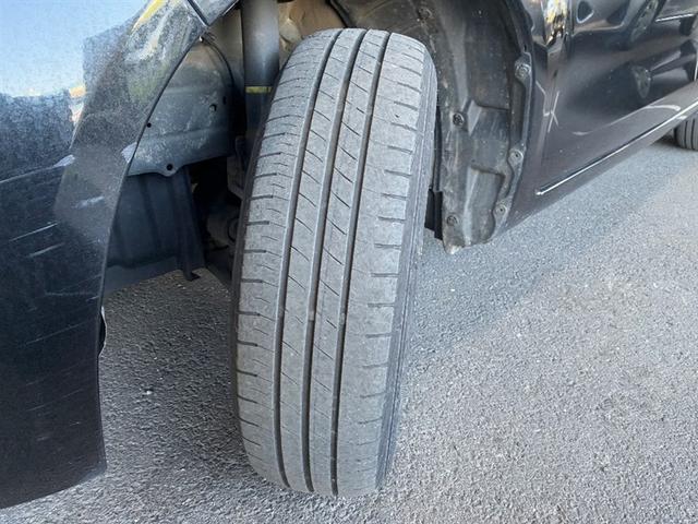 パッソ プラスハナ　ＶＳＣ　エアバッグ　Ｂカメラ　メモリーナビ　キーレス　ナビＴＶ　オートエアコン　パワーウィンドウ　ワンセグ　４ＷＤ　ミュージックプレイヤー接続可　パワーステアリング　ベンチシート　ＡＢＳ　ＥＴＣ車載器（15枚目）