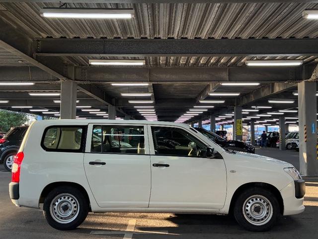 プロボックス ＤＸコンフォート　メディアプレイヤー接続　Ｂカメラ　運転席パワーウインドウ　プリクラッシュ　カーナビ　ダブルエアバック　メモリナビ　エアバック　キーレスキー　マニュアルエアコン　ドラレコ　ＥＴＣ　パワーステアリング（3枚目）