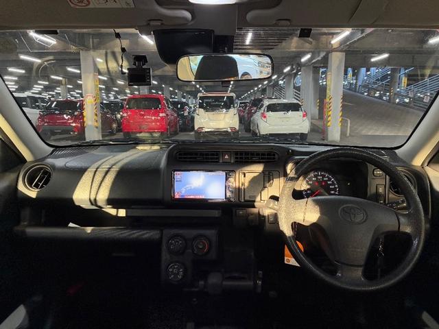 プロボックス ＤＸコンフォート　メディアプレイヤー接続　Ｂカメラ　運転席パワーウインドウ　プリクラッシュ　カーナビ　ダブルエアバック　メモリナビ　エアバック　キーレスキー　マニュアルエアコン　ドラレコ　ＥＴＣ　パワーステアリング（5枚目）