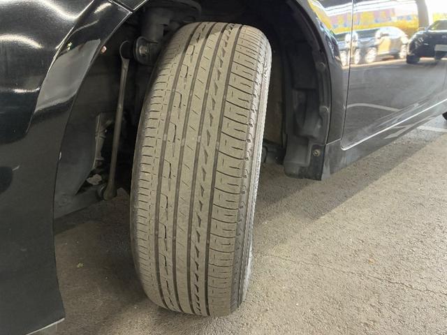 プリウス Ｓ　Ｂモニタ－　フルセグ地デジ　ＡＵＸ接続可　インテリキー　デュアルエアバック　エアＢ　イモビライザー　ドライブレコ－ダ－　ＤＶＤ再生可能　ナビＴＶ　ＡＵＴＯエアコン　横スベリ防止　アルミホイール　ＡＢＳ（15枚目）