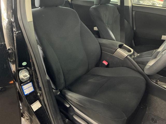 プリウス Ｓ　Ｂモニタ－　フルセグ地デジ　インテリキー　デュアルエアバック　エアＢ　イモビライザー　ＤＶＤ再生可能　ナビＴＶ　ＡＵＴＯエアコン　横スベリ防止　アルミホイール　ＥＴＣ装備　ＡＢＳ　サイドエアバッグ（11枚目）