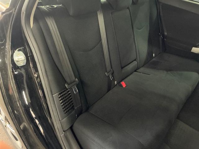 プリウス Ｓ　Ｂモニタ－　フルセグ地デジ　インテリキー　デュアルエアバック　エアＢ　イモビライザー　ＤＶＤ再生可能　ナビＴＶ　ＡＵＴＯエアコン　横スベリ防止　アルミホイール　ＥＴＣ装備　ＡＢＳ　サイドエアバッグ（12枚目）