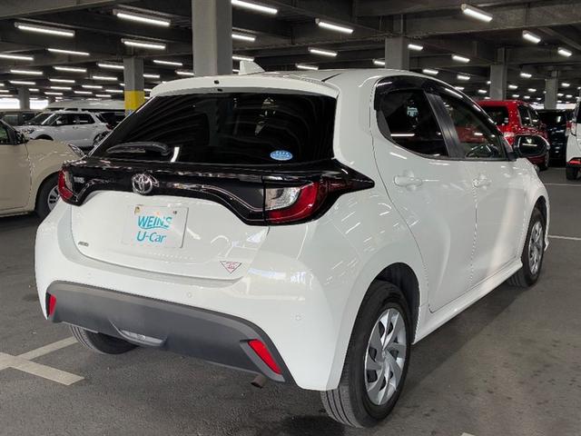 ヤリス Ｘ　追突防止装置　ドラレコ　ＶＳＣ　スマートキー＆プッシュスタート　イモビライザー　マニュアルエアコン　ＥＴＣ付　ナビ　Ａクルコン　４ＷＤ　パワーウインドウ　ＡＢＳ　キーレス　エアバッグ　メモリーナビ（2枚目）