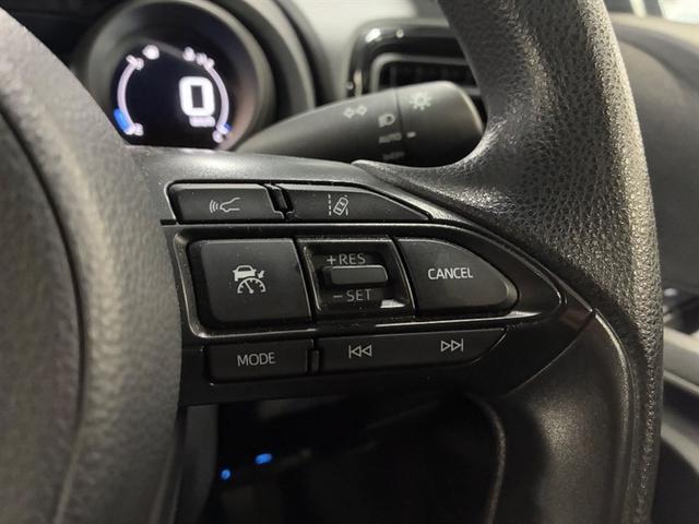 ヤリス Ｇ　Ｂカメラ　エアコン　地デジ　スマートキー＆プッシュスタート　ドライブレコーダー　メモリーナビゲーション　イモビ　横滑り防止システム　クルーズＣ　ＡＢＳ　パワーウィンドウ　パワーステアリング　ナビＴＶ（10枚目）