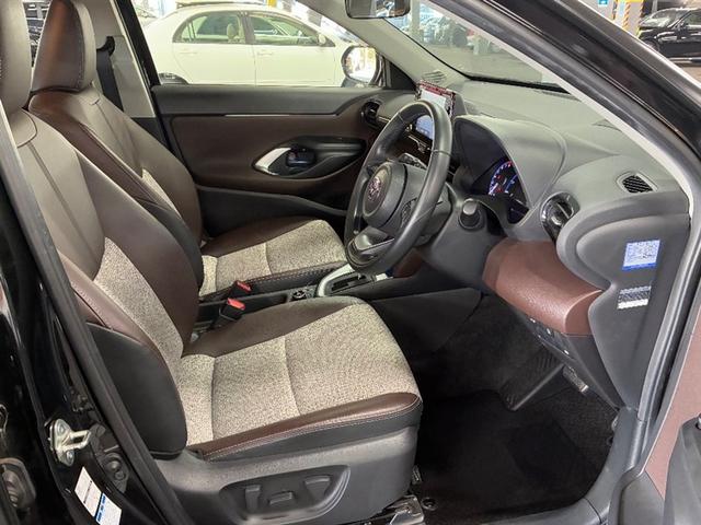 ヤリスクロス Z VSC オートエアコン バックガイドモニター 盗難防止装置 メモリーナビ AWD ETC車載器 ミュージックプレイヤー接続可 キーレス アルミホイール LEDヘッドランプ エアバッグ ABS クルコン(11枚目)