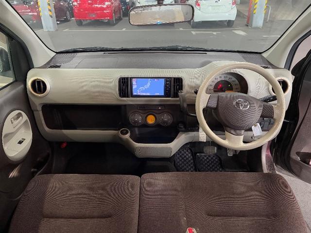 パッソ プラスハナ　エコアイドル　ナビＴＶ　メモリナビ　オートエアコン　キーレス　ワンセグテレビ　ダブルエアバッグ　ＥＳＣ　パワーウィンド　ベンチシート　パワーステアリング　ＡＵＸ　ＡＢＳ　エアバック（5枚目）