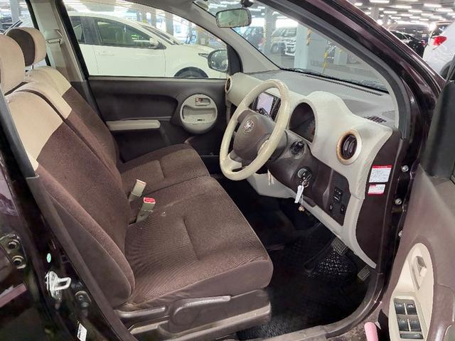 パッソ プラスハナ　エコアイドル　ナビＴＶ　メモリナビ　オートエアコン　キーレス　ワンセグテレビ　ダブルエアバッグ　ＥＳＣ　パワーウィンド　ベンチシート　パワーステアリング　ＡＵＸ　ＡＢＳ　エアバック（7枚目）