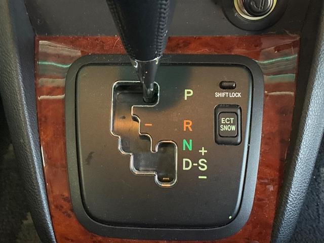 ハリアー ２４０Ｇ　ＨＤＤナビ　パワーウィンドウ　ＰＳ　オートエアコン　キーレス　ＡＢＳ　エアーバッグ　Ｂカメ　ＷＡＢ　ＥＴＣ　アルミホイール（8枚目）