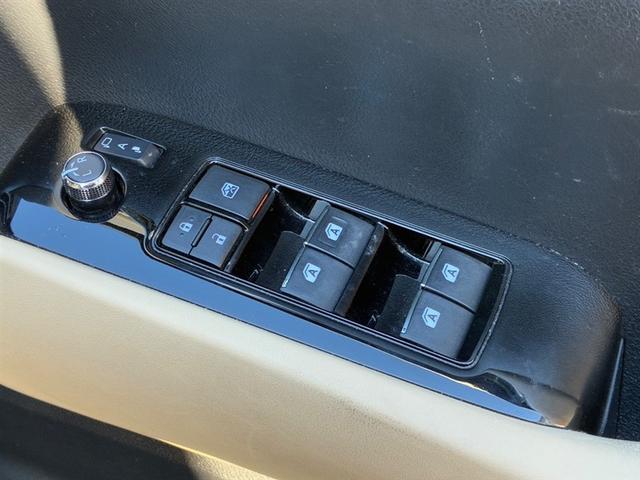 ヴェルファイア ２．５Ｘ　地デジ　ＬＥＤヘッドライト　ＡＵＸ　ＥＴＣ　ＤＶＤ　横滑り防止装置　３列シート　盗難防止装置　オ－トエアコン　メモリーナビ　アルミホイール　サイドエアバック　ＡＢＳ　キーレス　パワーウィンドウ（10枚目）