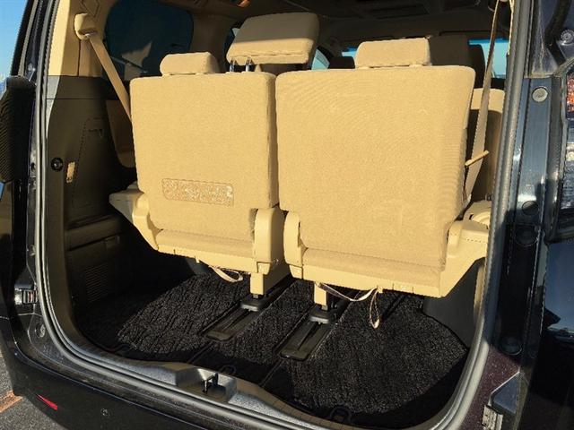 ヴェルファイア ２．５Ｘ　地デジ　ＬＥＤヘッドライト　ＡＵＸ　ＥＴＣ　ＤＶＤ　横滑り防止装置　３列シート　盗難防止装置　オ－トエアコン　メモリーナビ　アルミホイール　サイドエアバック　ＡＢＳ　キーレス　パワーウィンドウ（13枚目）