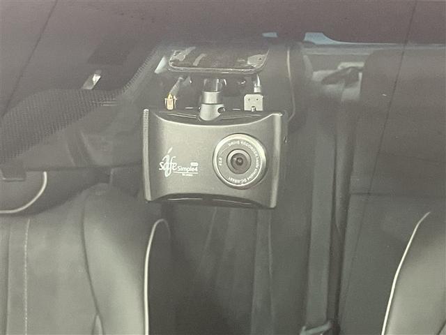 クラウンハイブリッド ＲＳアドバンス　Ｆｏｕｒ　バックモニター　衝突軽減　横滑防止装置　フルセグテレビ　エアコン　ＬＥＤライト　ナビ＆ＴＶ　オートクルーズ　サンルーフ　ドライブレコーダー　スマートキー　電動シート　キーレス　サイドエアバッグ　ＤＶＤ（10枚目）