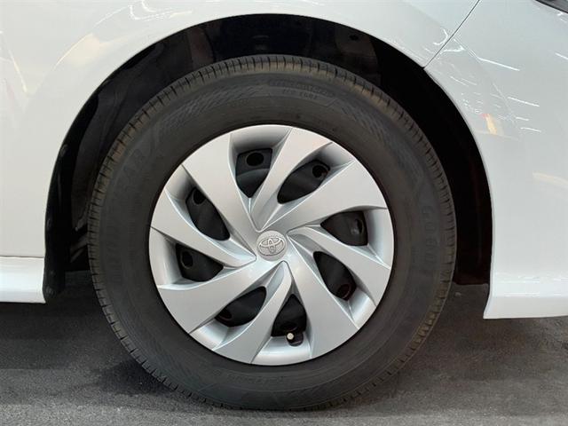 ヤリス Ｘ　ＰＣＳ　スマートキーシステム　元レンタカー　横滑り防止装置付き　ワイヤレスキー　バックガイドモニター　盗難防止　サイドエアバック　エアコン　Ｗエアバッグ　パワーウインドウ　ＥＴＣ付き　パワステ　ナビ（14枚目）