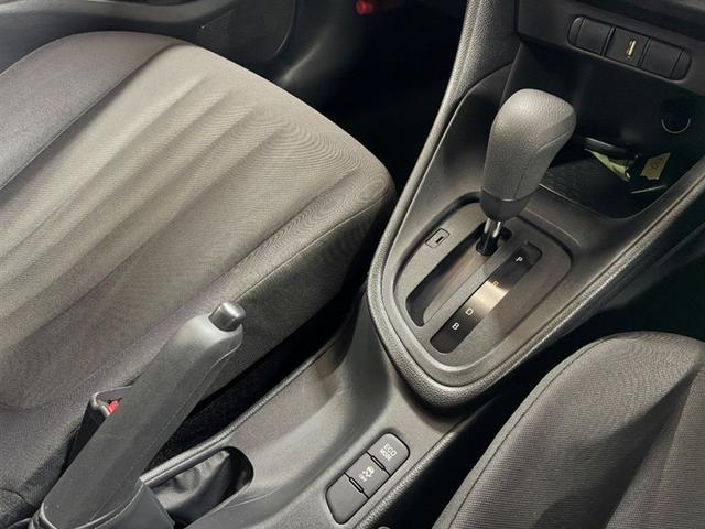 ヤリス Ｘ　ＰＣＳ　スマートキーシステム　元レンタカー　横滑り防止装置付き　ワイヤレスキー　バックガイドモニター　盗難防止　サイドエアバック　エアコン　Ｗエアバッグ　パワーウインドウ　ＥＴＣ付き　パワステ　ナビ（9枚目）