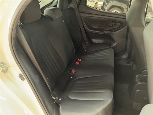 ヤリス Ｘ　ＰＣＳ　スマートキーシステム　元レンタカー　横滑り防止装置付き　ワイヤレスキー　バックガイドモニター　盗難防止　サイドエアバック　エアコン　Ｗエアバッグ　パワーウインドウ　ＥＴＣ付き　パワステ　ナビ（12枚目）