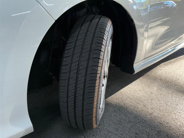 ヤリス Ｘ　ＰＣＳ　スマートキーシステム　元レンタカー　横滑り防止装置付き　ワイヤレスキー　バックガイドモニター　盗難防止　サイドエアバック　エアコン　Ｗエアバッグ　パワーウインドウ　ＥＴＣ付き　パワステ　ナビ（15枚目）