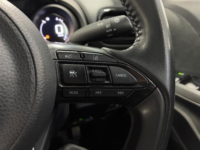 ヤリスクロス Ｇ　衝突軽減装置　ＥＳＣ　サイドエアバッグ　Ａクルコン　盗難防止装置　アルミ　オートエアコン　スマートキー　寒冷地仕様　バックカメラ　４ＷＤ　ＡＢＳ　キーレス　ＥＴＣ　ミュージックプレイヤー接続可（9枚目）