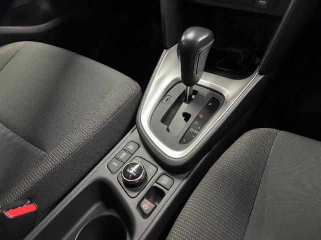 ヤリスクロス Ｇ　衝突軽減装置　ＥＳＣ　サイドエアバッグ　Ａクルコン　盗難防止装置　アルミ　オートエアコン　スマートキー　寒冷地仕様　バックカメラ　４ＷＤ　ＡＢＳ　キーレス　ＥＴＣ　ミュージックプレイヤー接続可（10枚目）