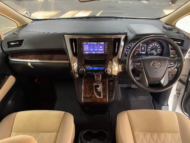 ヴェルファイア ２．５Ｘ　ＬＥＤヘッドライト　クルーズコントロール　ＡＵＸ　ＥＴＣ　横滑り防止装置　３列シート　ナビ　盗難防止装置　オ－トエアコン　メモリーナビ　アルミホイール　サイドエアバック　ＡＢＳ　キーレス　エアバッグ（5枚目）