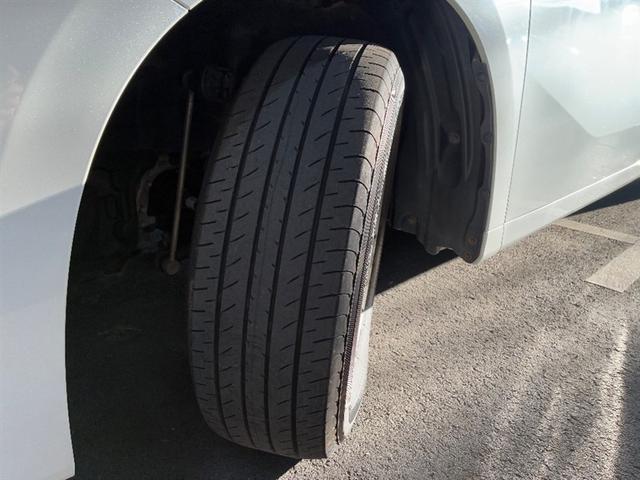 ヴェルファイア ２．５Ｘ　ＬＥＤヘッドライト　クルーズコントロール　ＡＵＸ　ＥＴＣ　横滑り防止装置　３列シート　ナビ　盗難防止装置　オ－トエアコン　メモリーナビ　アルミホイール　サイドエアバック　ＡＢＳ　キーレス　エアバッグ（15枚目）