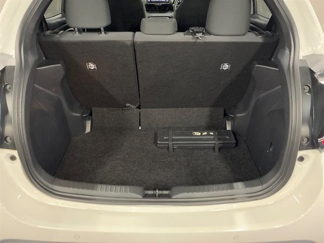 ヤリス Ｘ　ＰＣＳ　スマートキーシステム　元レンタカー　横滑り防止装置付き　ワイヤレスキー　バックガイドモニター　盗難防止　サイドエアバック　エアコン　Ｗエアバッグ　パワーウインドウ　ＥＴＣ付き　パワステ　ナビ（13枚目）