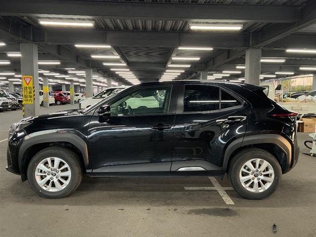 ヤリスクロス Ｇ　ＥＴＣ装備　リヤカメラ　スマートエントリー　イモビライザー　オートエアコン　アルミホイール　キーレス　パワーウィンドウ　クルコン　ＡＢＳ　ドライブレコーダー　エアバッグ　パワーステアリング（2枚目）