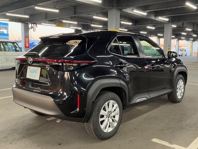 ヤリスクロス Ｇ　ＥＴＣ装備　リヤカメラ　スマートエントリー　イモビライザー　オートエアコン　アルミホイール　キーレス　パワーウィンドウ　クルコン　ＡＢＳ　ドライブレコーダー　エアバッグ　パワーステアリング（4枚目）