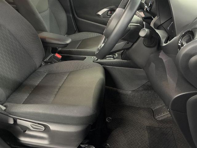 ヤリスクロス Ｇ　ＥＴＣ装備　リヤカメラ　スマートエントリー　イモビライザー　オートエアコン　アルミホイール　キーレス　パワーウィンドウ　クルコン　ＡＢＳ　ドライブレコーダー　エアバッグ　パワーステアリング（11枚目）