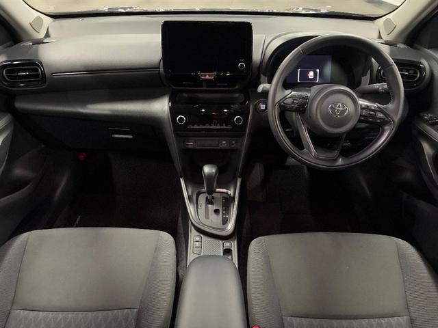 ヤリスクロス Ｇ　ＥＴＣ装備　リヤカメラ　スマートエントリー　イモビライザー　オートエアコン　アルミホイール　キーレス　パワーウィンドウ　クルコン　ＡＢＳ　ドライブレコーダー　エアバッグ　パワーステアリング（5枚目）