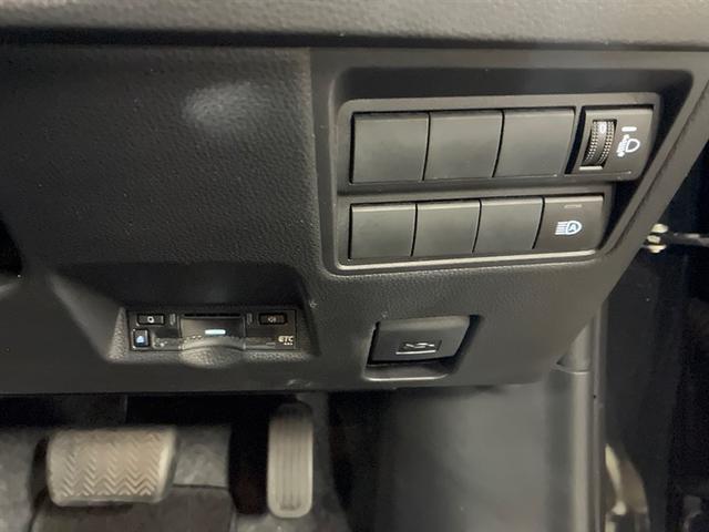 ヤリスクロス Ｇ　ＥＴＣ装備　リヤカメラ　スマートエントリー　イモビライザー　オートエアコン　アルミホイール　キーレス　パワーウィンドウ　クルコン　ＡＢＳ　ドライブレコーダー　エアバッグ　パワーステアリング（10枚目）