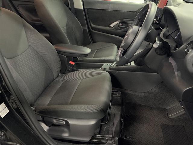 ヤリスクロス Ｇ　ＥＴＣ装備　リヤカメラ　スマートエントリー　イモビライザー　オートエアコン　アルミホイール　キーレス　パワーウィンドウ　クルコン　ＡＢＳ　ドライブレコーダー　エアバッグ　パワーステアリング（11枚目）