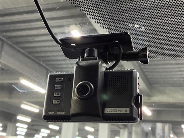 ヤリス ハイブリッドＸ　カーテンエアバッグ　イモビライザー　スマートキー＆プッシュスタート　バックモニター　ワイヤレスキー　ドラレコ　ＡＢＳ　ナビ　オートクルーズ　ミュージックプレイヤー接続可　Ｗエアバック　パワーウィンドウ（10枚目）