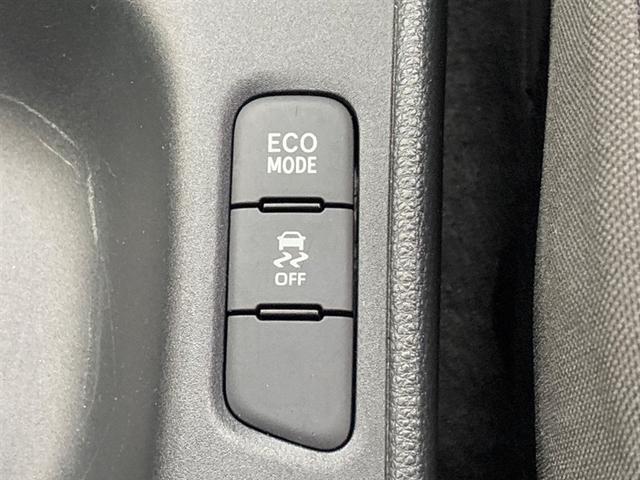 ヤリス Ｘ　ＰＣＳ　スマートキーシステム　元レンタカー　横滑り防止装置付き　ワイヤレスキー　バックガイドモニター　盗難防止　サイドエアバック　エアコン　Ｗエアバッグ　パワーウインドウ　ＥＴＣ付き　パワステ　ナビ（10枚目）