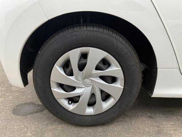 ヤリス Ｘ　ＰＣＳ　スマートキーシステム　元レンタカー　横滑り防止装置付き　ワイヤレスキー　バックガイドモニター　盗難防止　サイドエアバック　エアコン　Ｗエアバッグ　パワーウインドウ　ＥＴＣ付き　パワステ　ナビ（14枚目）