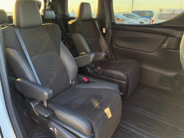 アルファード ２．５Ｓ　タイプゴールド　イモビ　バックモニタ－　ＬＥＤランプ　エアコン　ＤＶＤプレーヤー　横滑防止装置　アルミ　パワーウィンドウ　メディアプレイヤー接続　ＡＢＳ　キーレス　３列シート　メモリーナビ　エアバッグ　パワステ（12枚目）