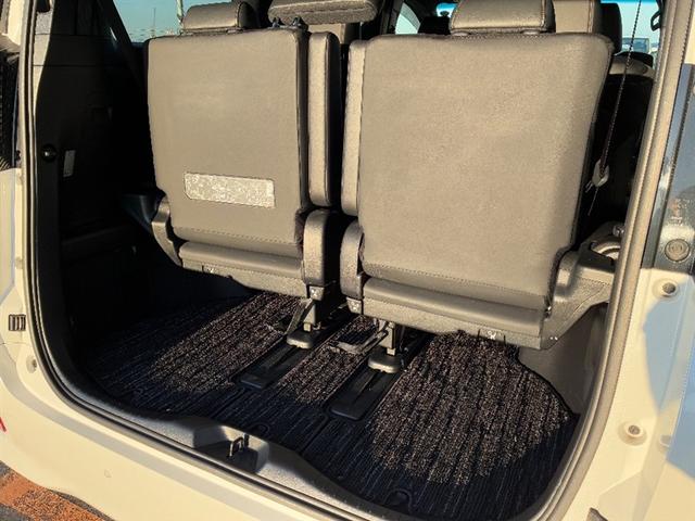 アルファード ２．５Ｓ　タイプゴールド　イモビ　バックモニタ－　ＬＥＤランプ　エアコン　ＤＶＤプレーヤー　横滑防止装置　アルミ　パワーウィンドウ　メディアプレイヤー接続　ＡＢＳ　キーレス　３列シート　メモリーナビ　エアバッグ　パワステ（13枚目）