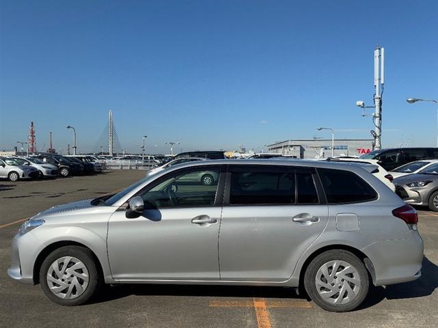 カローラフィールダー ハイブリッド EX スマートキー&プッシュスタート サイドエアバック Bモニター ワンセグ オートエアコン 横滑り防止装置 ナビTV ETC キーレス メモリーナビ ABS パワステ エアバッグ 盗難防止 AUX(2枚目)