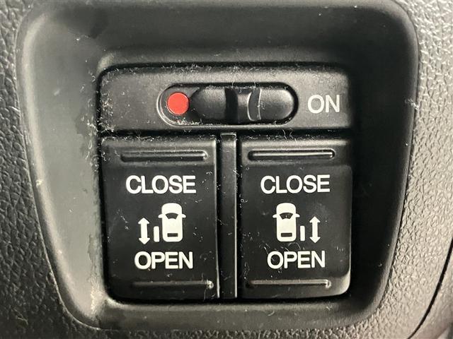 N-BOX+カスタム G・ターボLパッケージ アルミ 両側電動ドア DVD再生 Sキー クルコン メモリーナビ Rカメラ ナビTV ベンチシート イモビライザー ETC アイドリングストップ エアバッグ オートエアコン 地デジ 横滑り防止(9枚目)